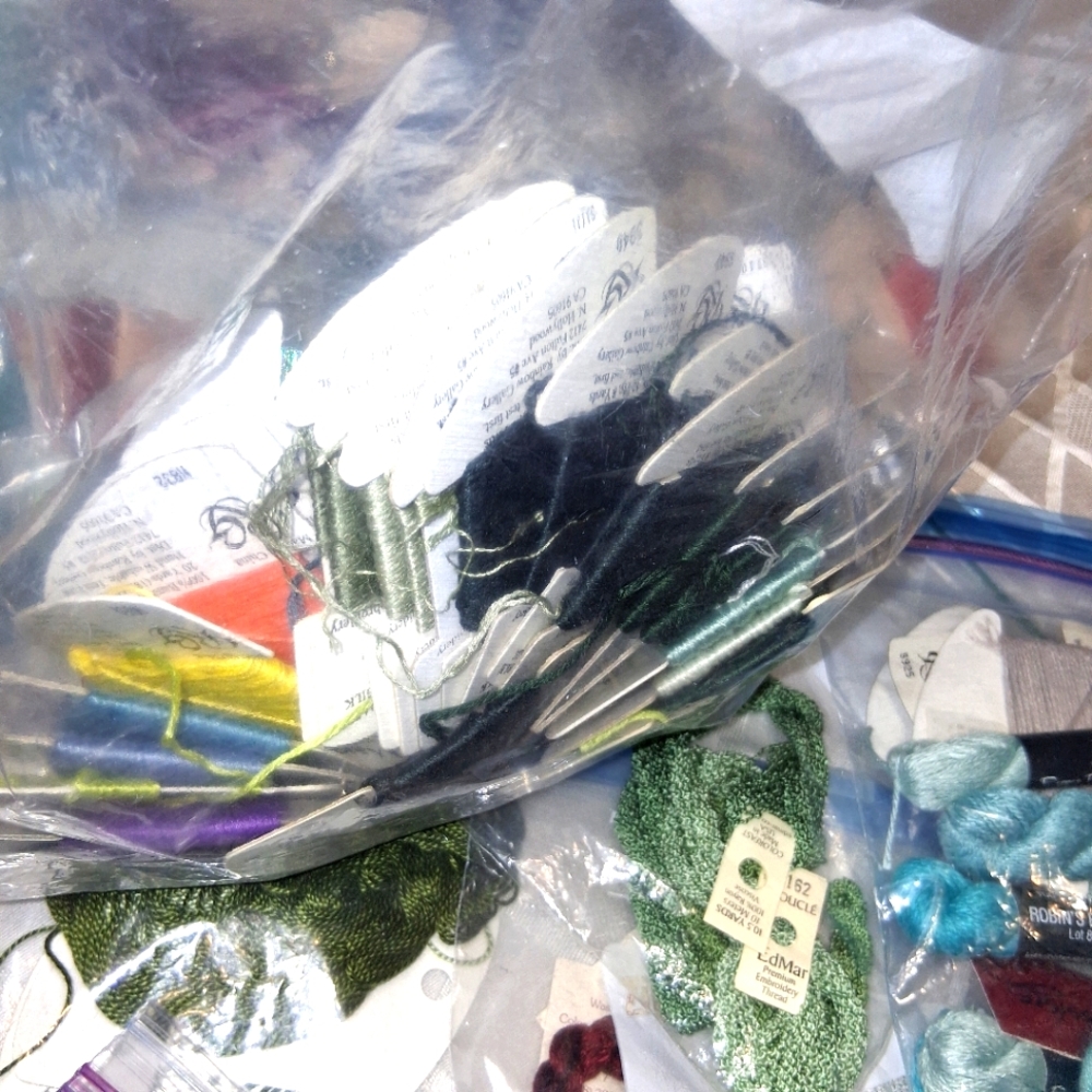 Assorted Embroidery Floss Collection - Picture 10 of 11